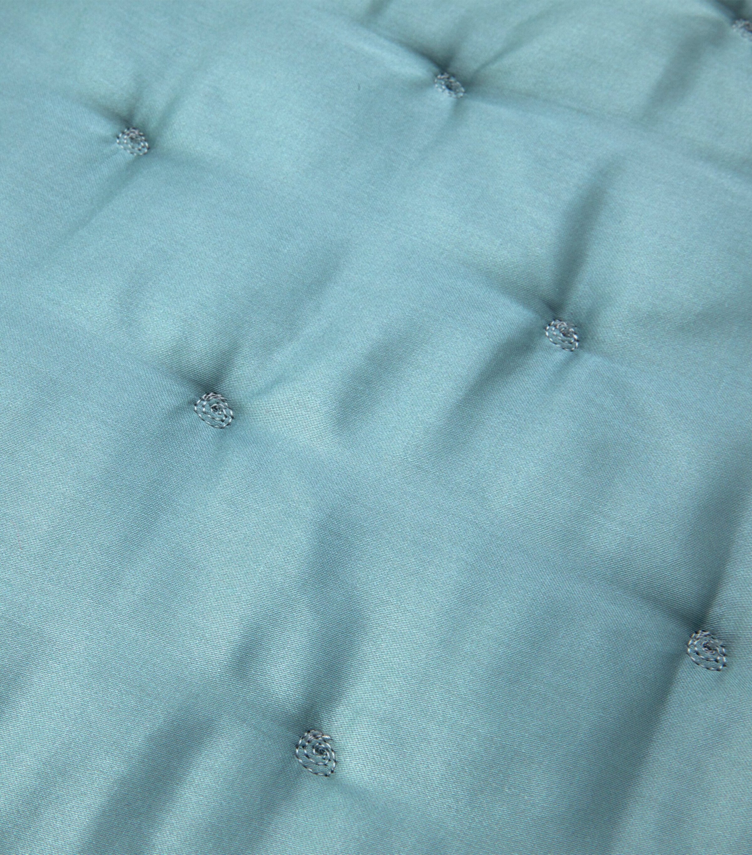 Yves Delorme Triomphe bedspread 285cm x 250cm (British brand)