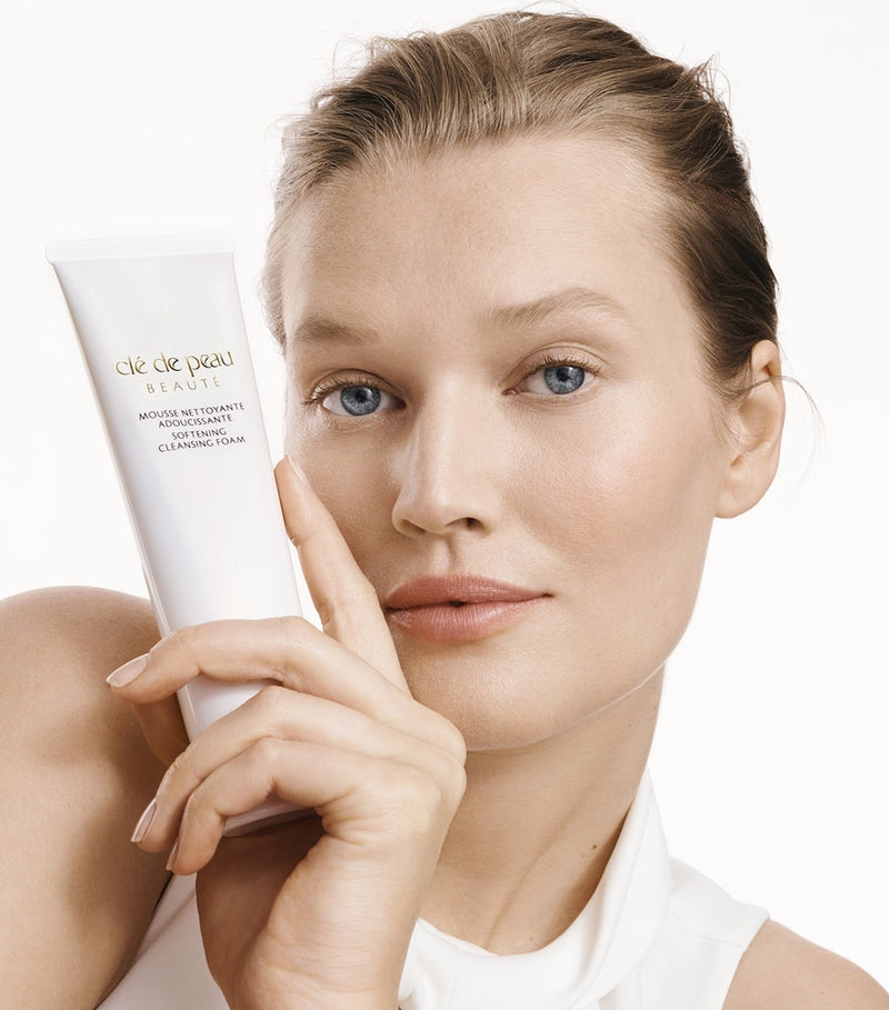 Clé de Peau Beauté Softening Cleansing Foam 125ml - British product