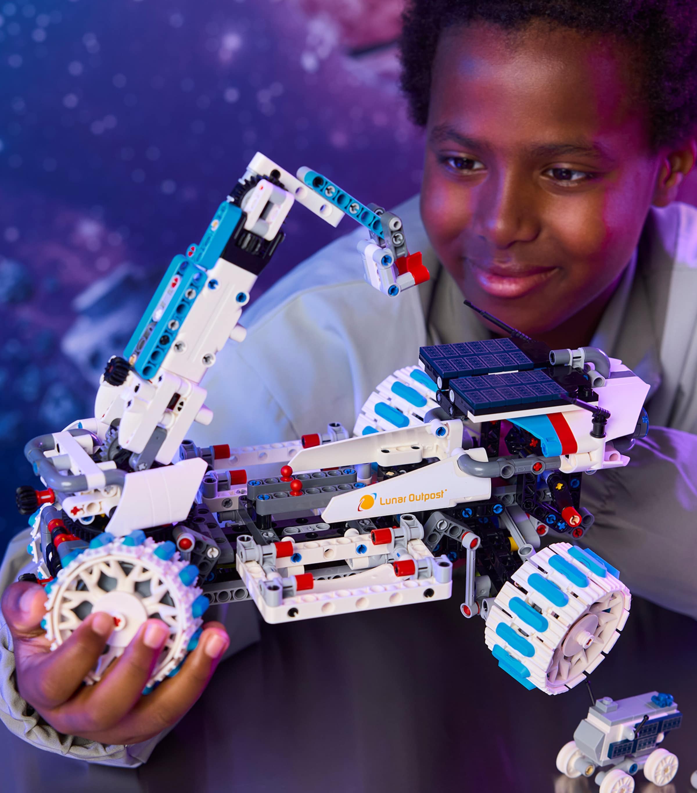 Lego Technic Lunar Outpost Moon Rover Space Vehicle building set, UK version