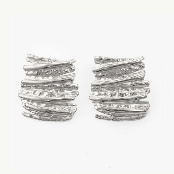 MUCHV big hammered gold stud earrings 2.8cm - British product