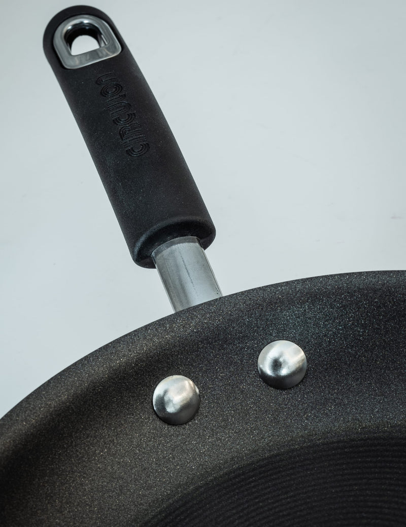 Circulon 4 piece aluminium pot and pan set, UK version