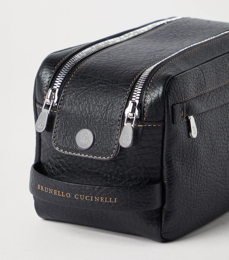 Grained Leather Toiletry Wash Bag with Zip Fastening