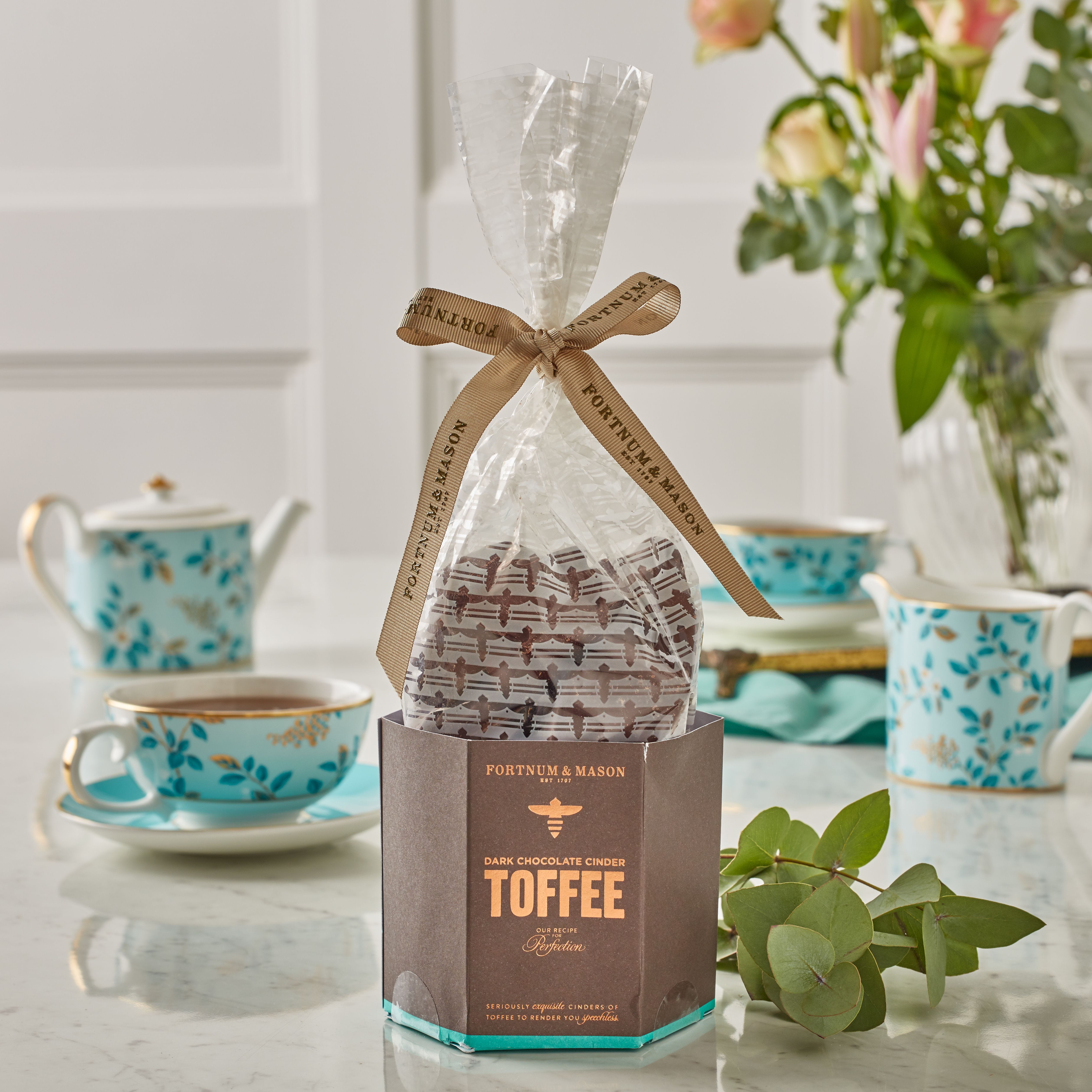 Fortnum's dark chocolate cinder toffee 250g, UK version