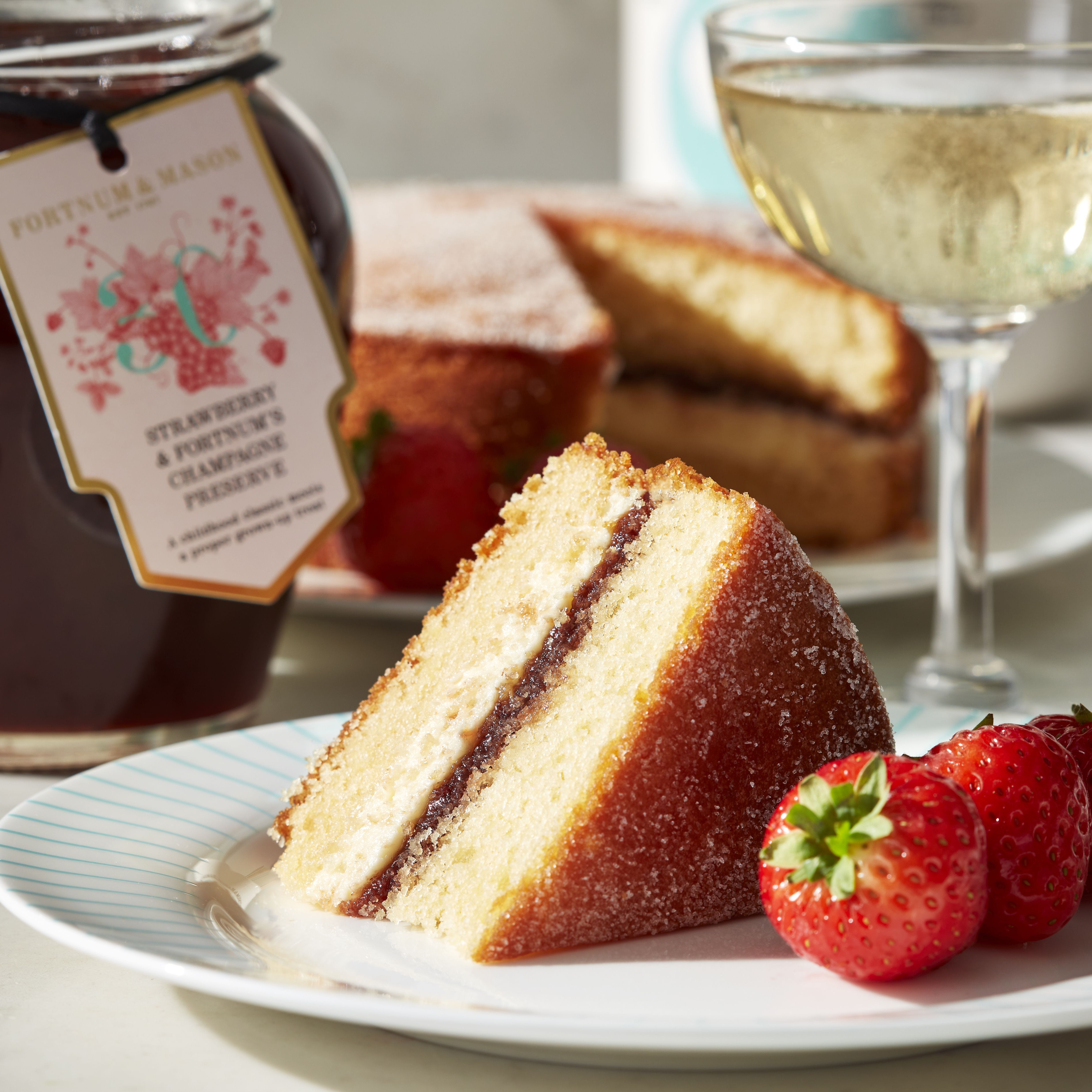 Fortnum's Strawberry and Champagne Preserve 890g, UK version