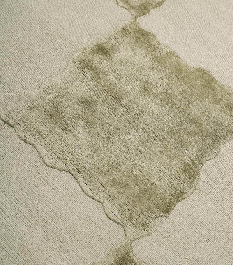 Rug Company Arwen Moss rug 2.44m x 3.05m, imported from the UK
