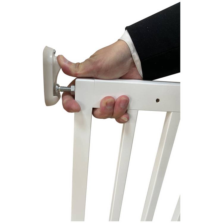 Cuggl white wooden safety gate (British brand)