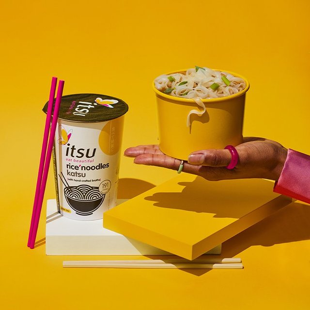 itsu katsu rice noodles cup   63g GOODS M&S   