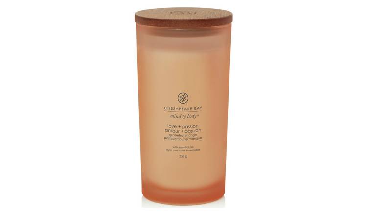 Chesapeake Bay large candle grapefruit mango 16.3cm, imported from the UK