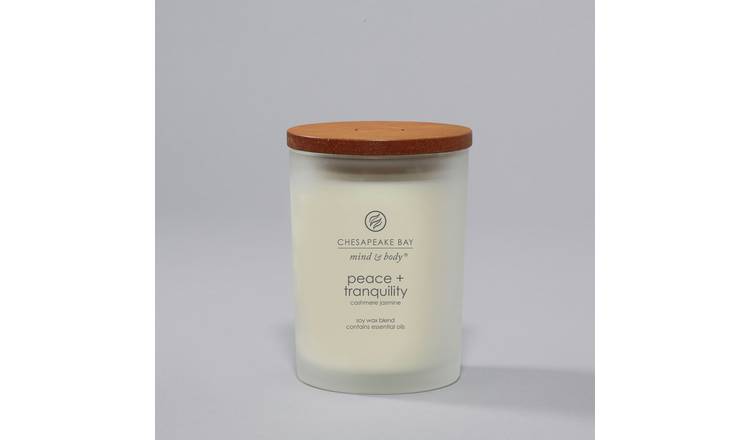 Chesapeake Bay Cashmere Jasmine candle, soy wax blend - British product