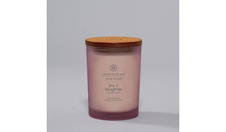 Chesapeake Bay medium candle Cranberry Dahlia - British product