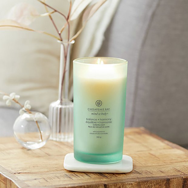 Chesapeake Bay large candle Waterlily Pear soy wax, UK version