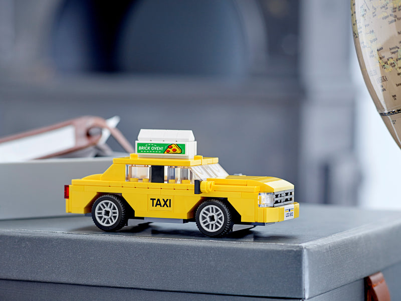 LEGO Yellow Taxi building set 124 Pieces (British brand)