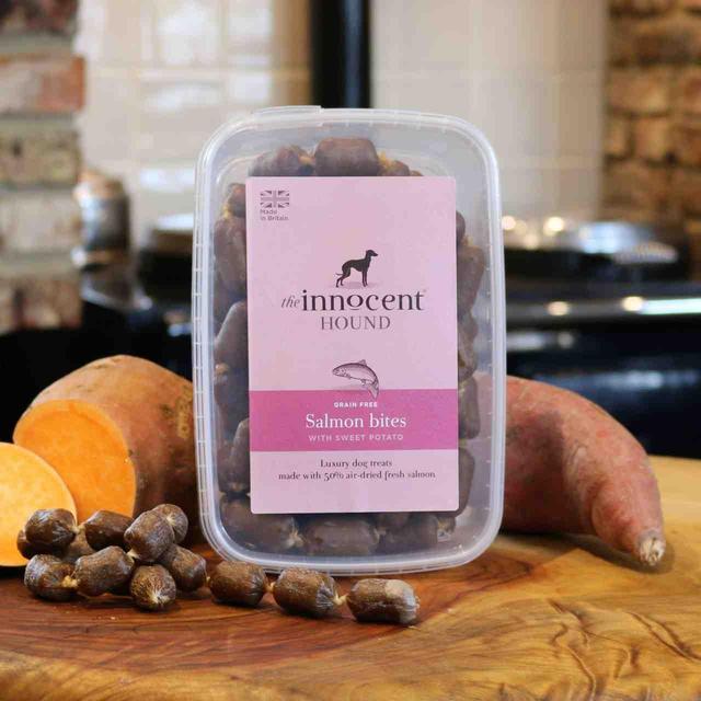 The Innocent Hound Dog Treats Salmon Bites with Sweet Potato   600g