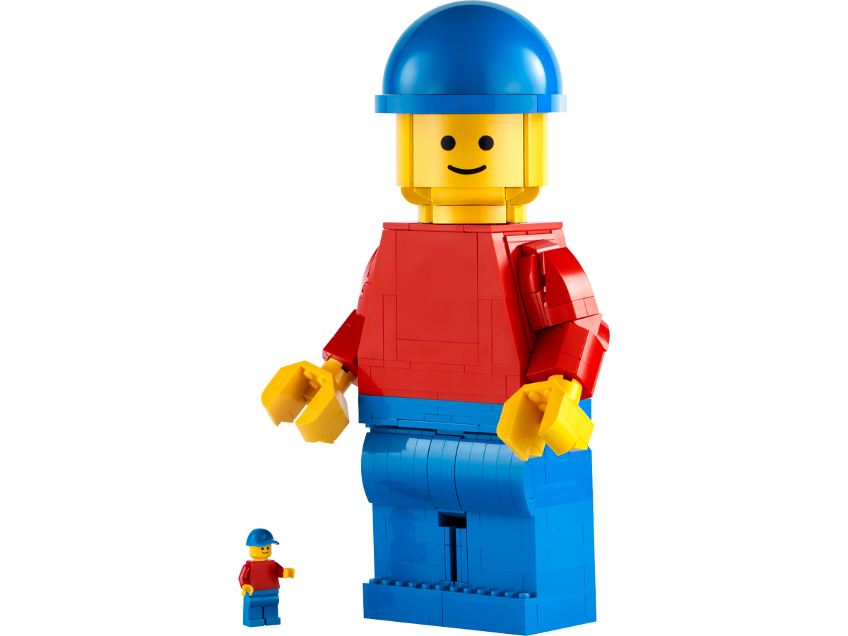 LEGO Upscaled Minifigure 654 piece (British brand)