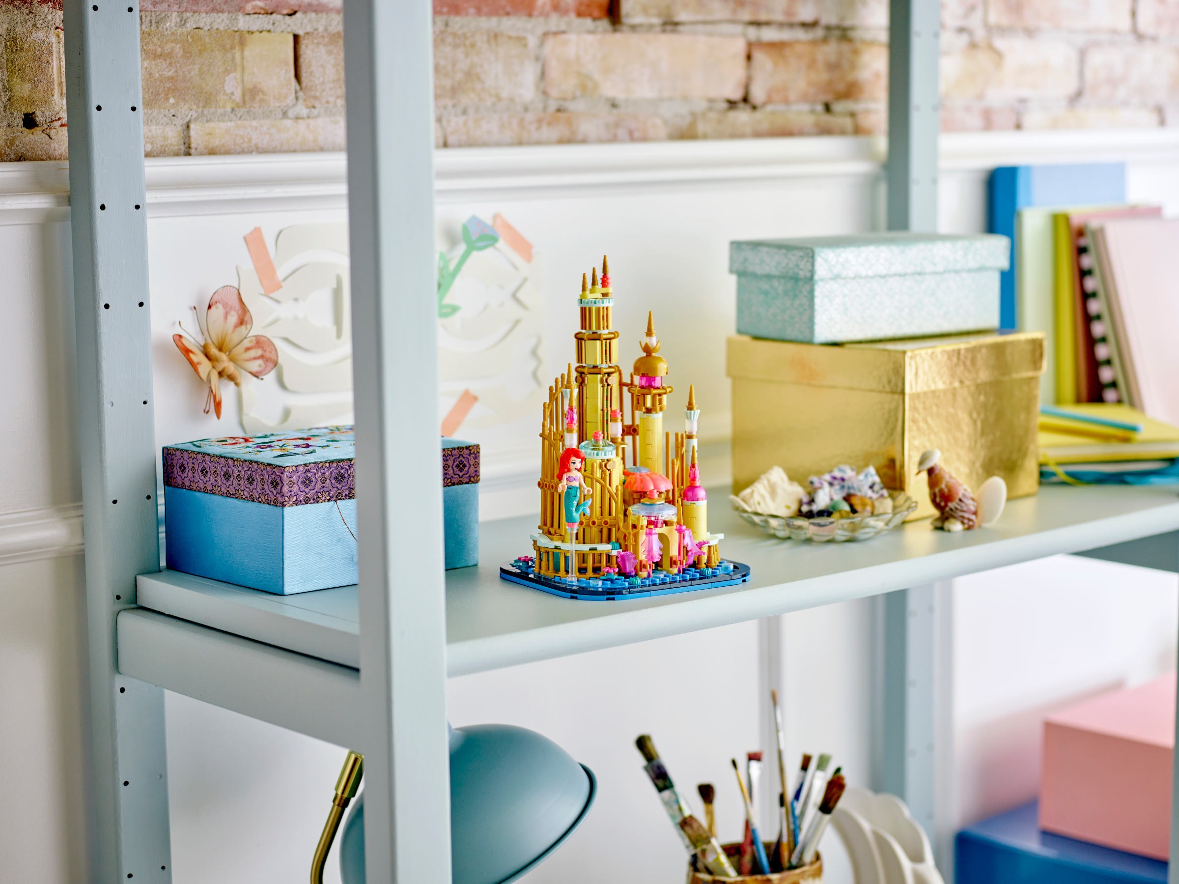 Mini Disney Ariel's Castle 556 pieces, imported from the UK