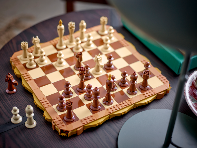 Lego Traditional Chess Set 743 pieces (British brand)