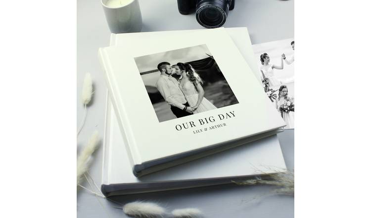Personalised square photo album for 6x4 photos - British product