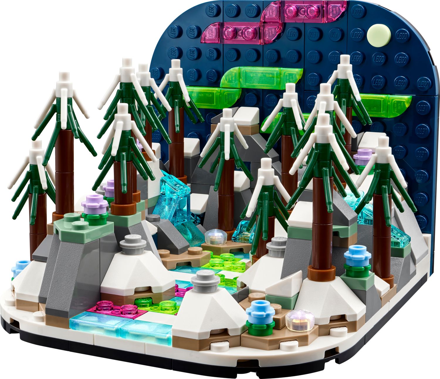 LEGO Northern Lights diorama set 332 pieces (British brand)
