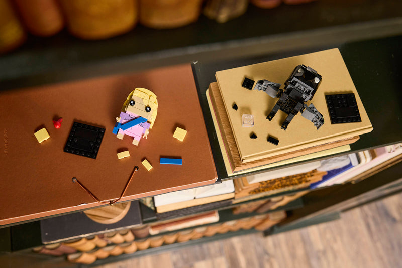 LEGO Luna Lovegood Thestral figures brick set, imported from the UK
