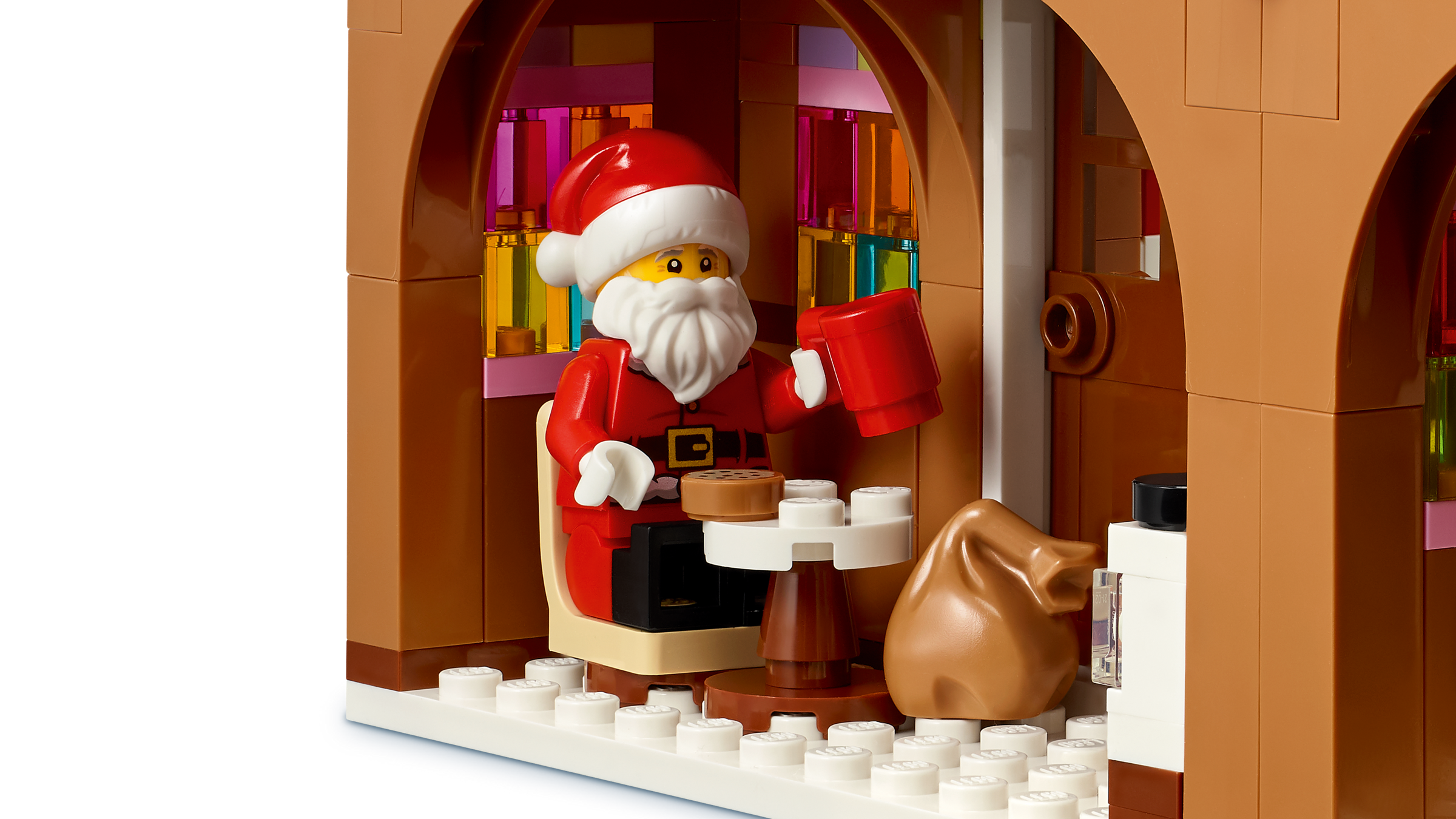 LEGO Festive Gingerbread House building set 498 pieces, UK version