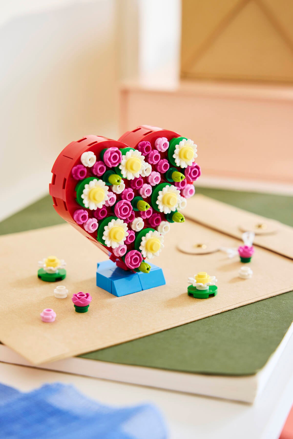 LEGO Love Letters building set 345 pieces - British product