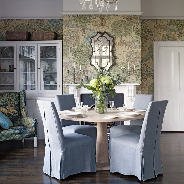 Morris & Co wallpaper The Brook Garden Green - British product