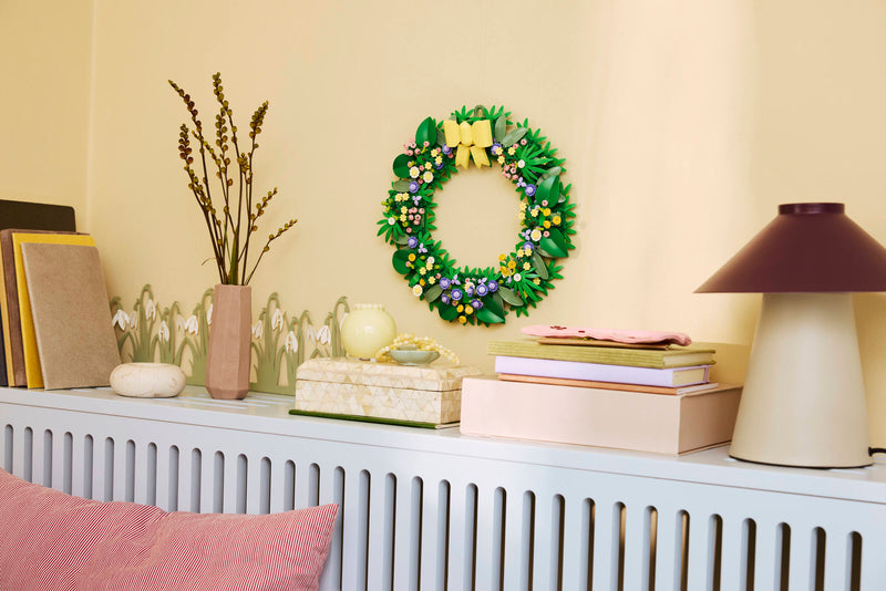LEGO Spring Wreath building set 747 pieces, UK version