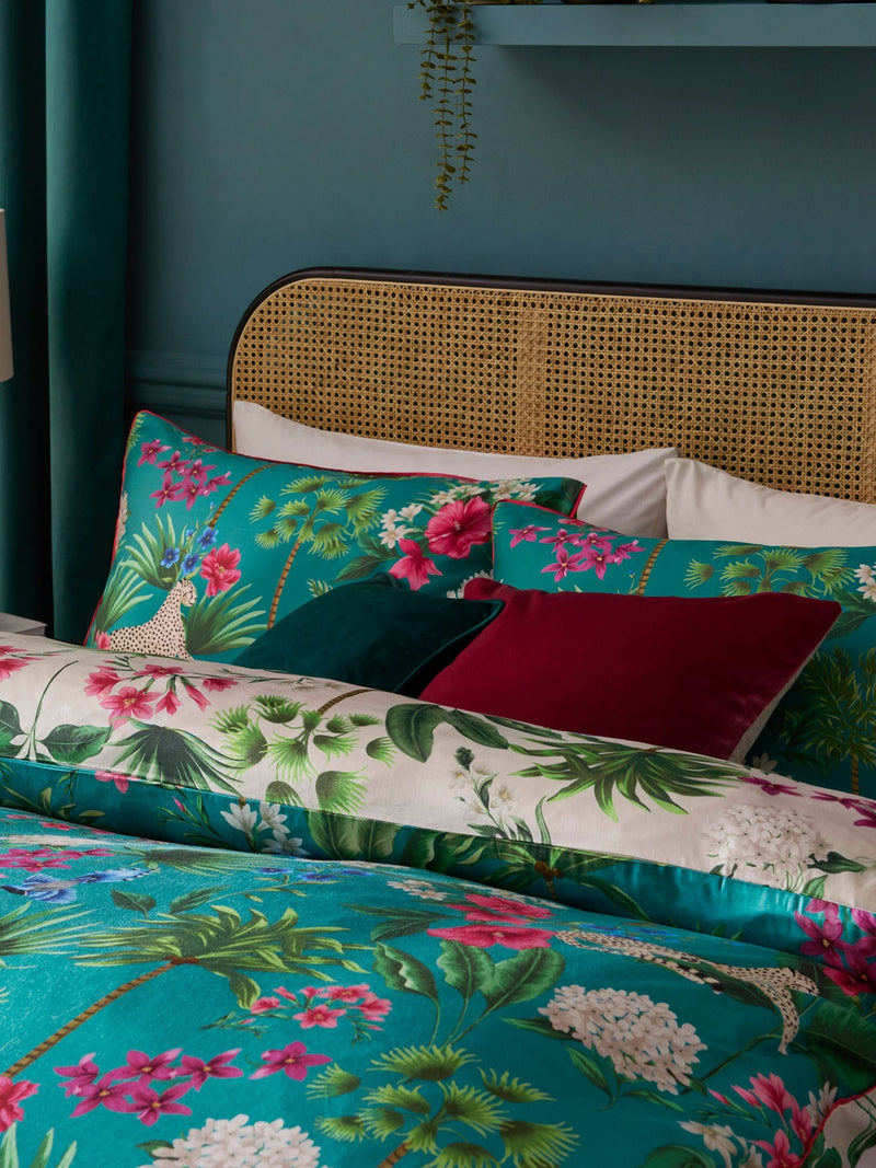 Teal Green Reversible Safari Duvet Cover and Pillowcase Set (British brand)