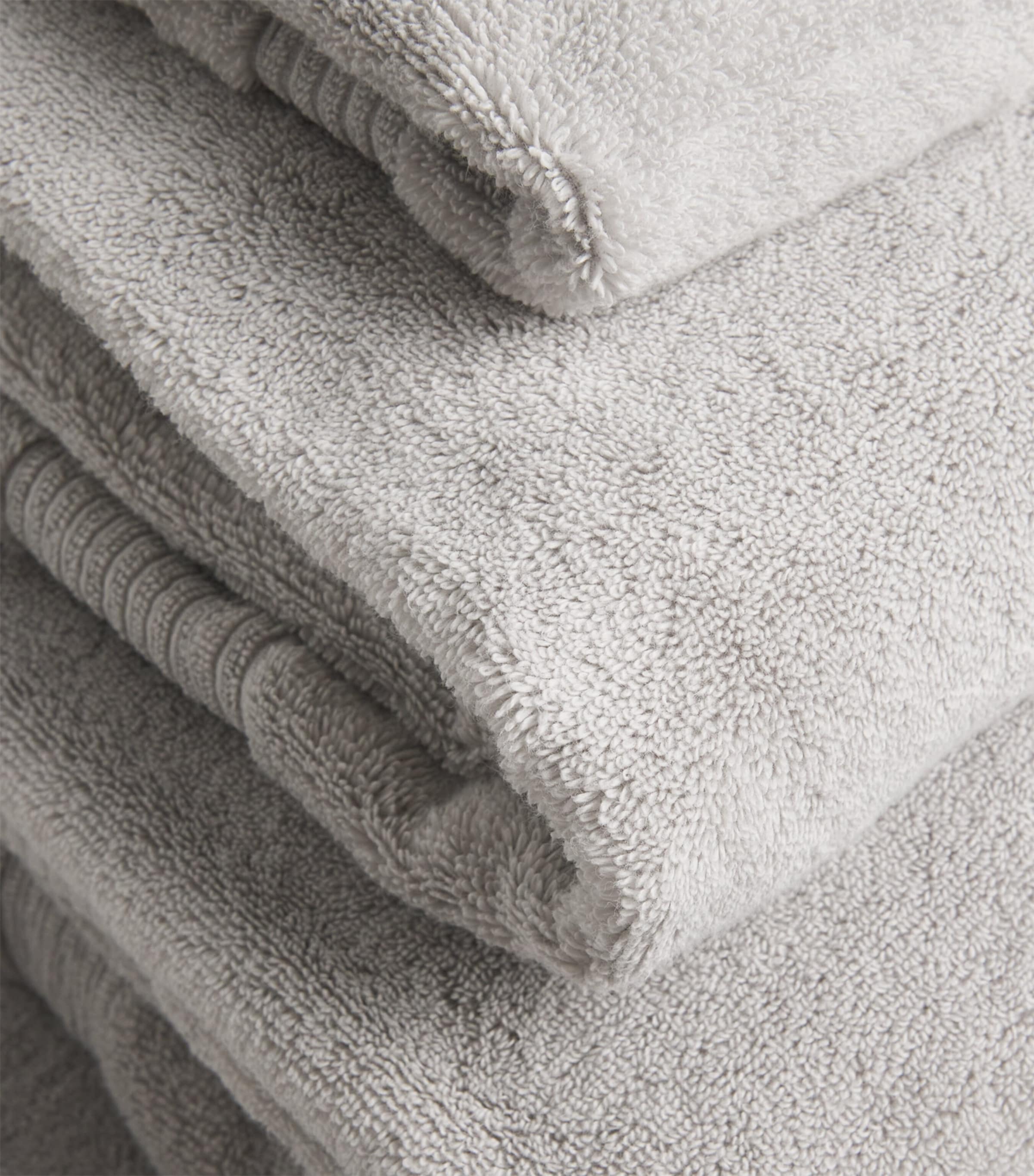 Harrods of London organic cotton hand towel 50cm x 100cm, UK version