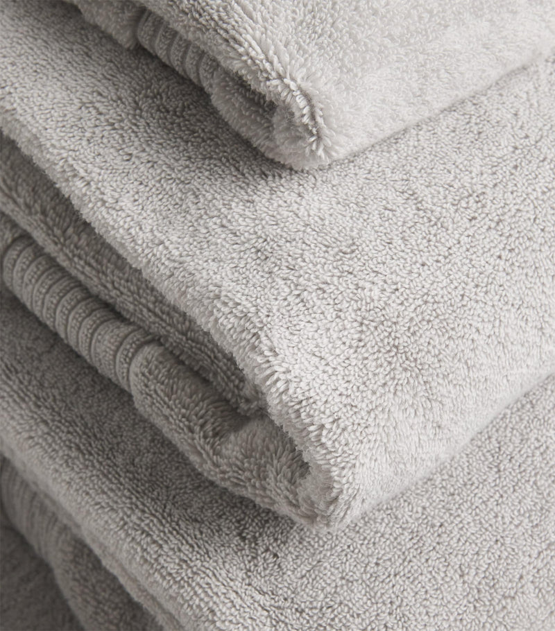 Harrods of London organic cotton hand towel 50cm x 100cm, UK version