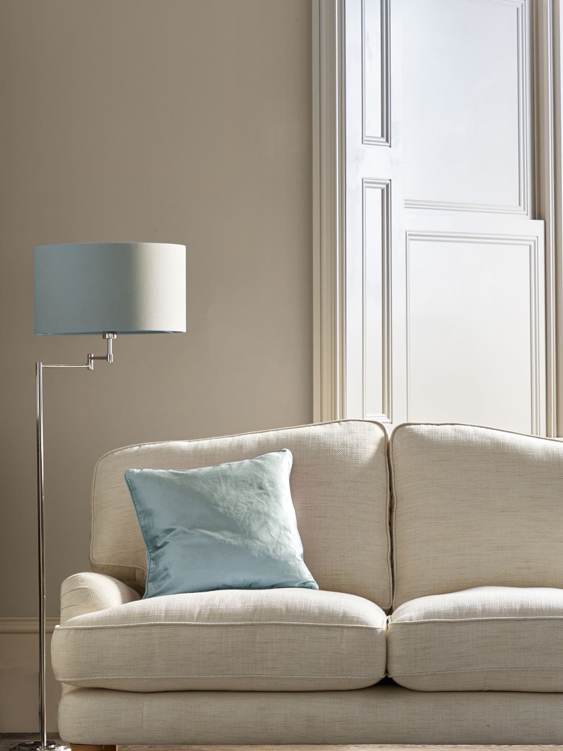 Laura Ashley Dove Grey White Matt Emulsion Paint 2.5L
