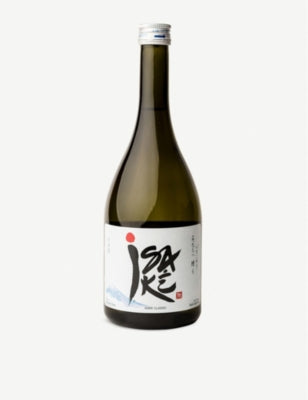 Isake Classic Japanese sake 720ml bottle (British brand)
