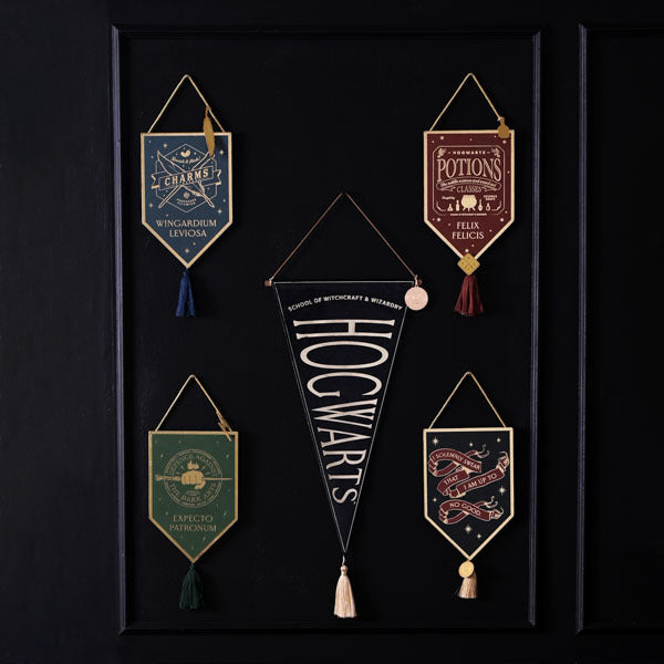 Harry Potter Alumni Hanging Banner Hogwarts GOODS Superdrug   