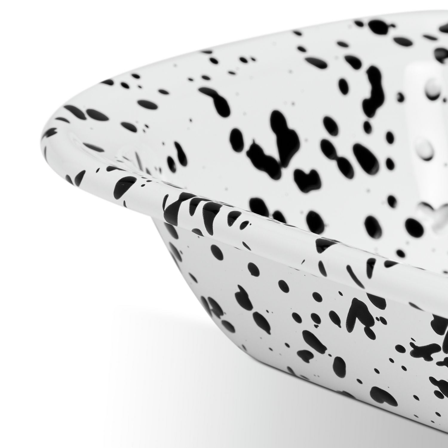 Habitat enamel pie dish white 24cm, imported from the UK