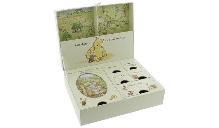 Disney Classic Winnie The Pooh Christmas Keepsake Box