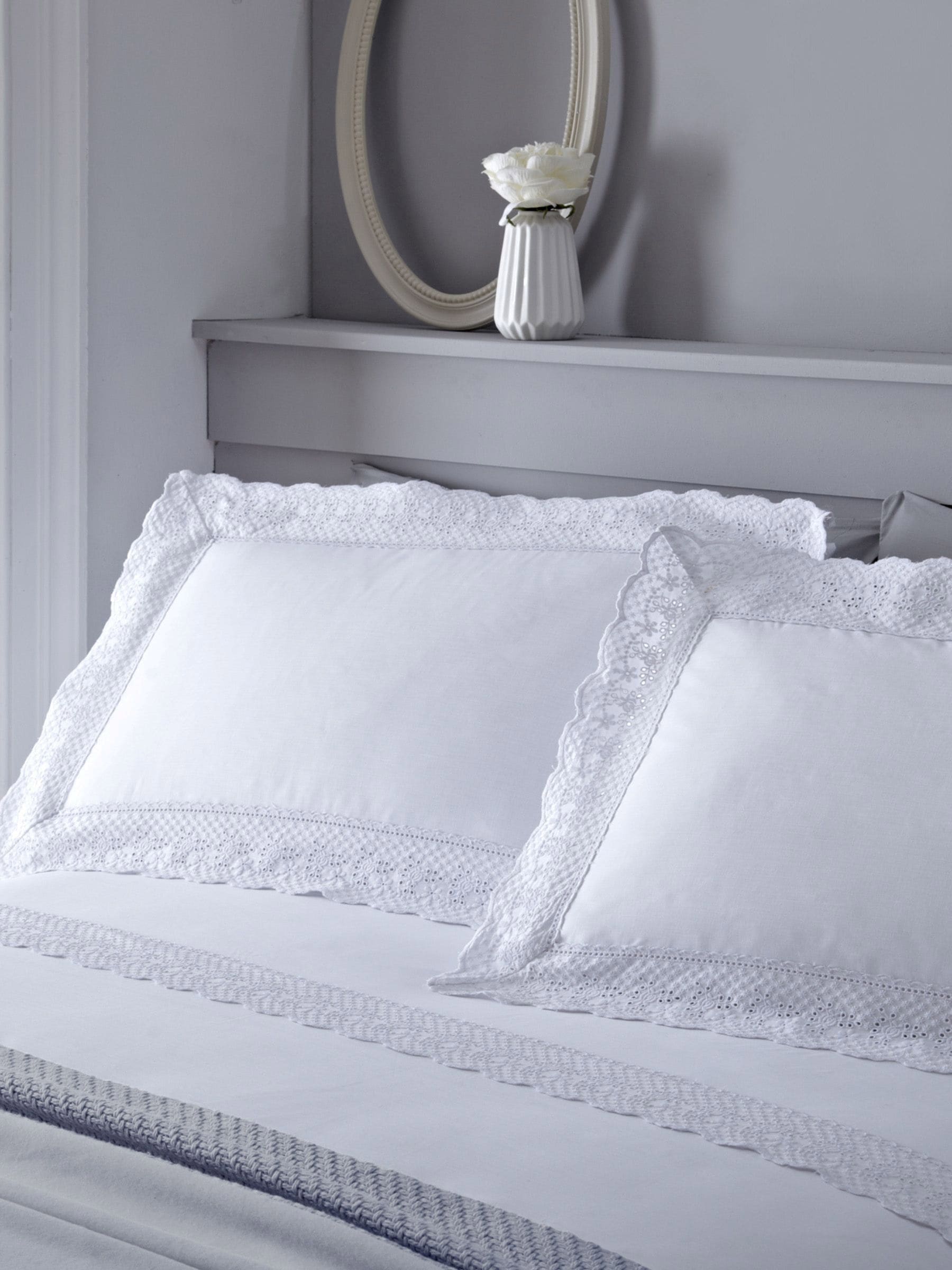 Serene White Renaissance embroidered edge duvet cover and pillowcase set (British brand)