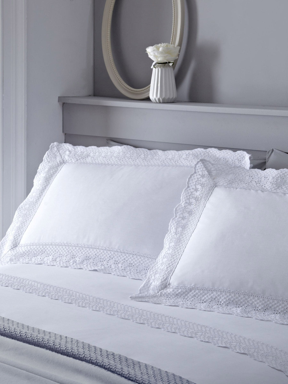 Serene White Renaissance Embroidered Edge Duvet Cover and Pillowcase Set