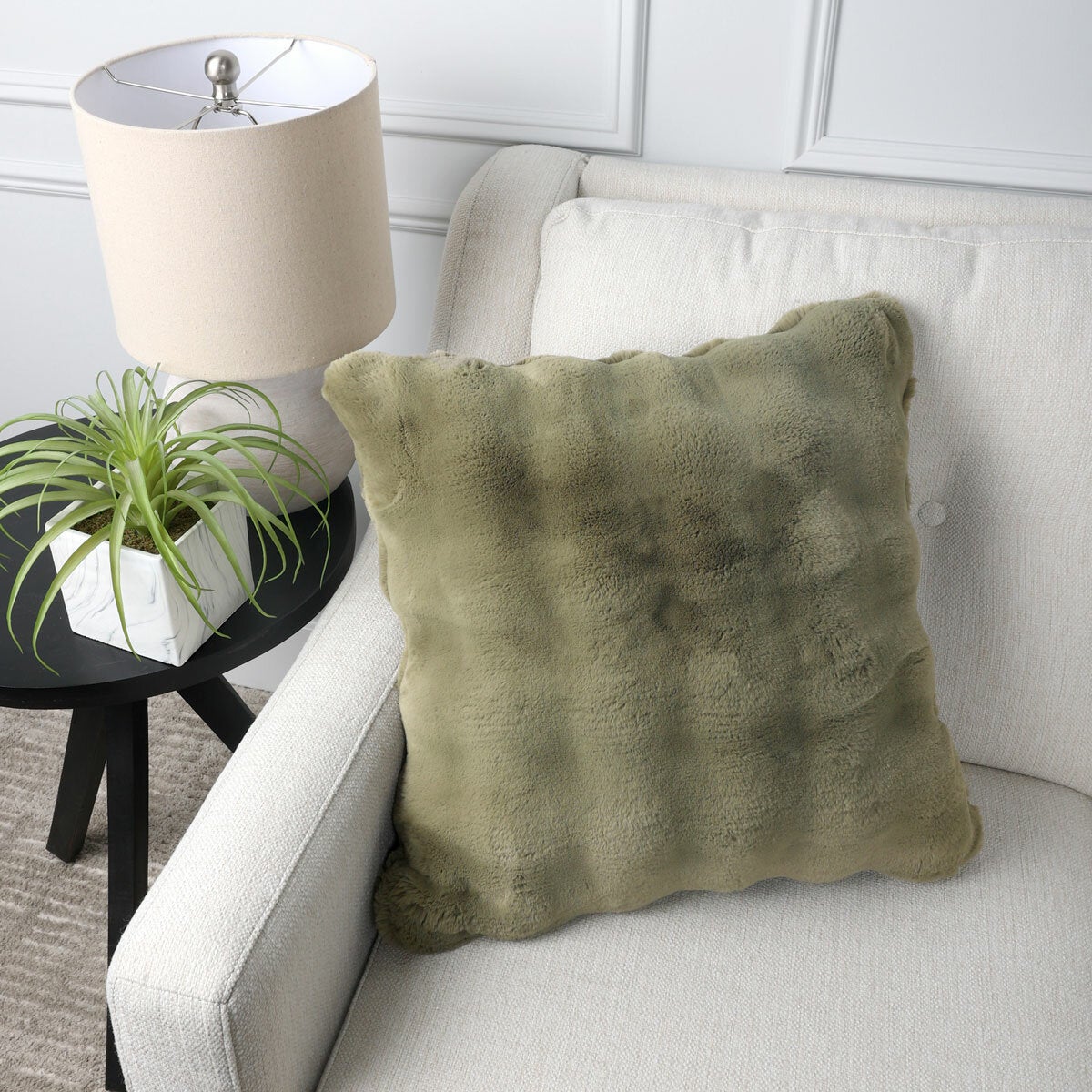 House & Home faux fur bubble cushion 50x50cm (British brand)
