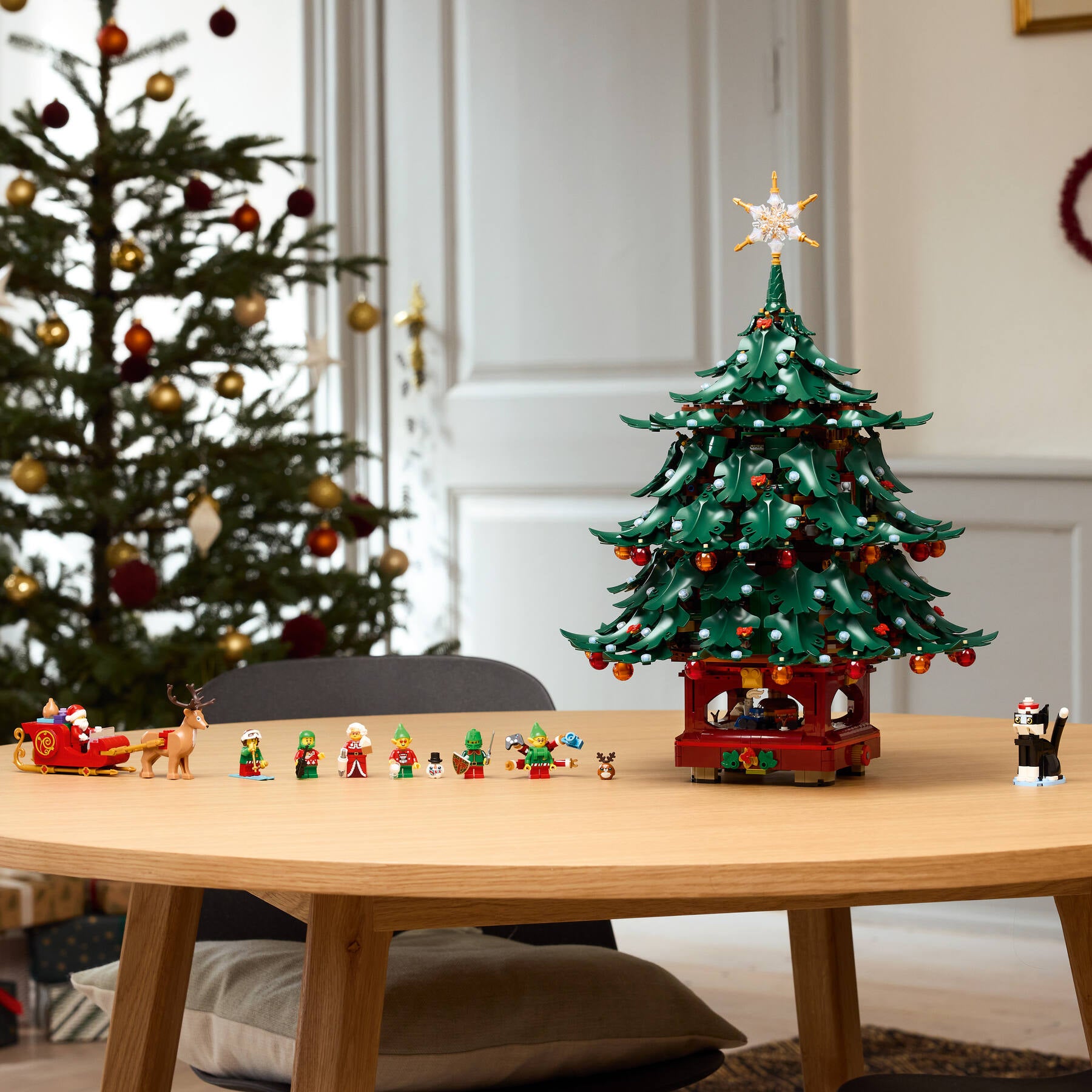 LEGO Family Christmas Tree building set 3171 pieces, UK version