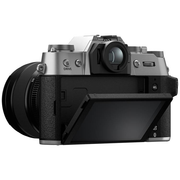 Fujifilm XT50 silver mirrorless camera with XC15-45mm lens (British brand)