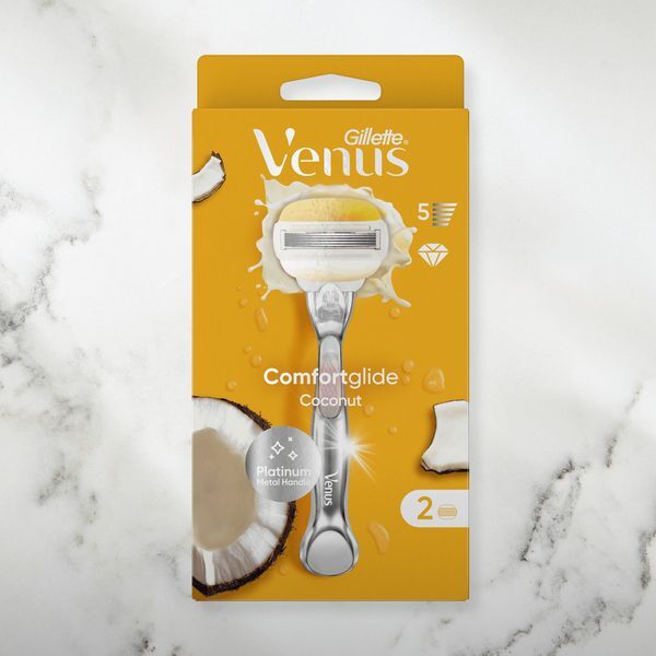 Venus Comfortglide Coconut plus Olay Razor - 3 Blades GOODS Superdrug   