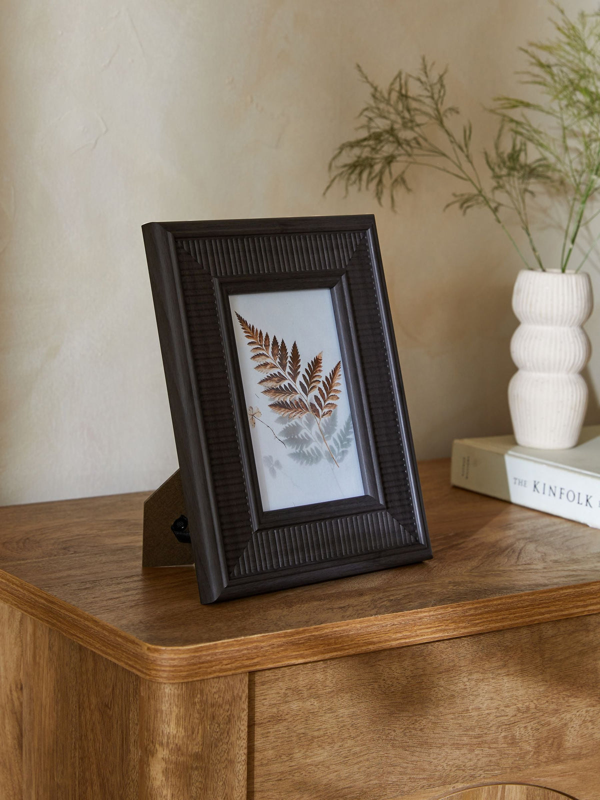 Black rattan effect photo frame - British product