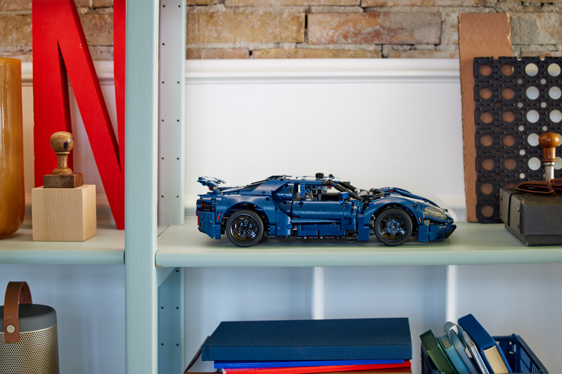 LEGO Technic 2022 Ford GT model set 1468 pieces - British product