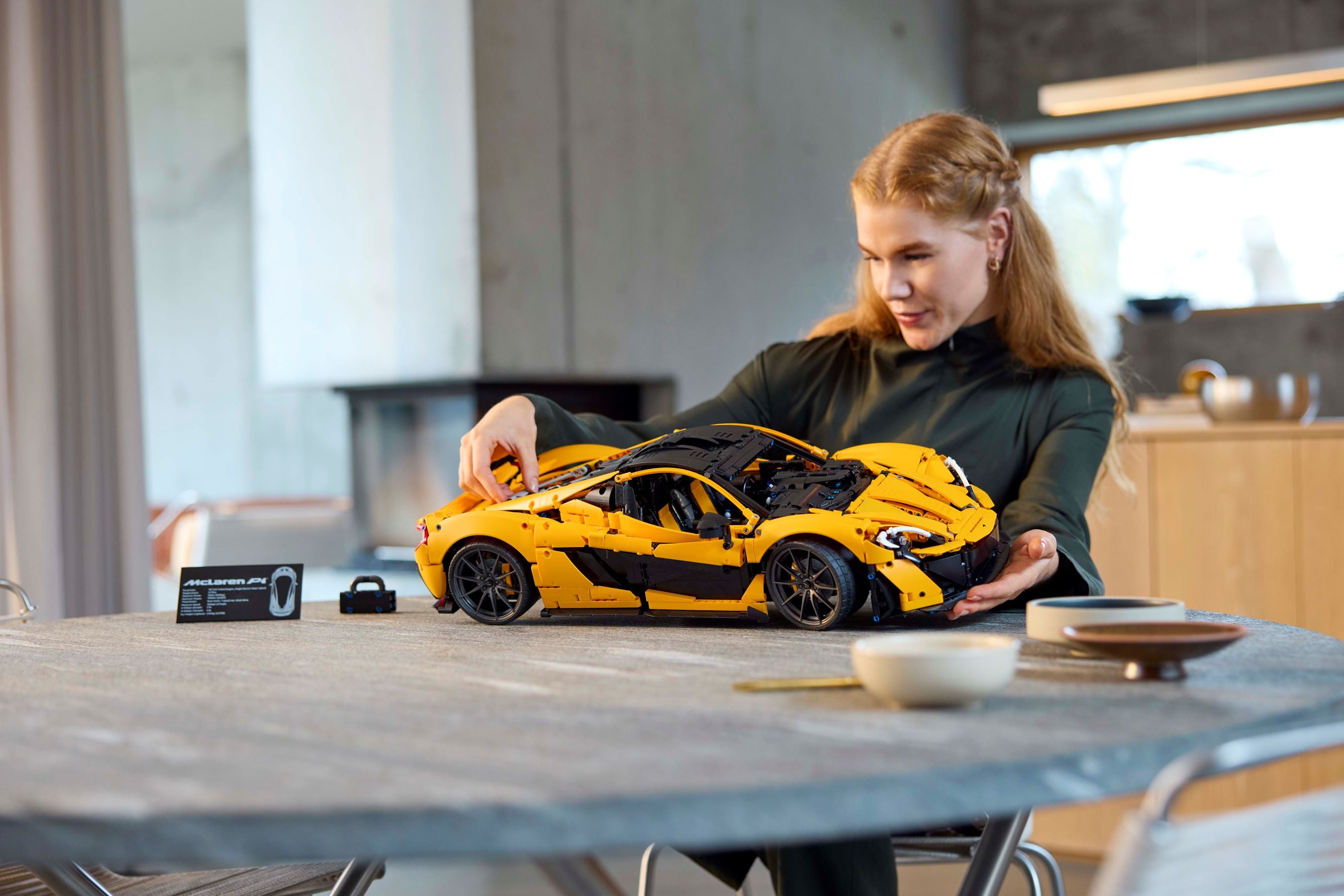 LEGO Technic McLaren P1 building set 1:8 scale - British product