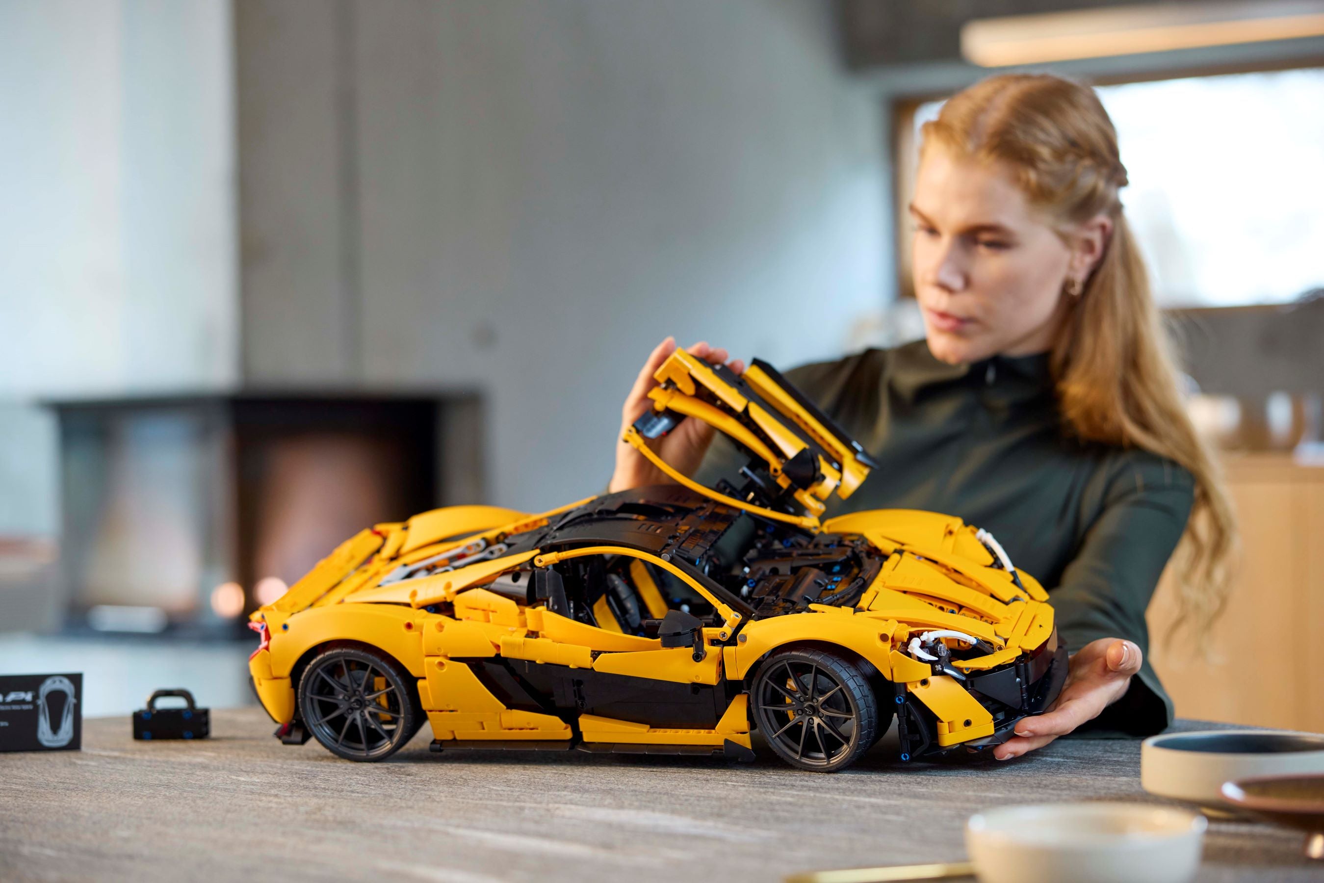 LEGO Technic McLaren P1 building set 1:8 scale - British product