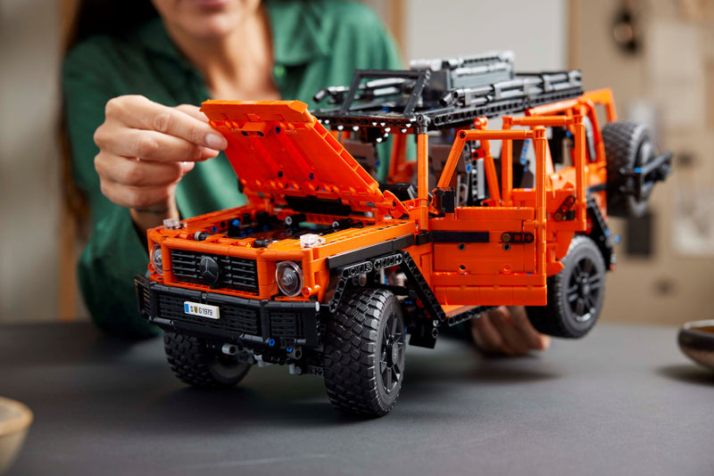 LEGO Technic Mercedes G 500 model 2891 Pieces, imported from the UK