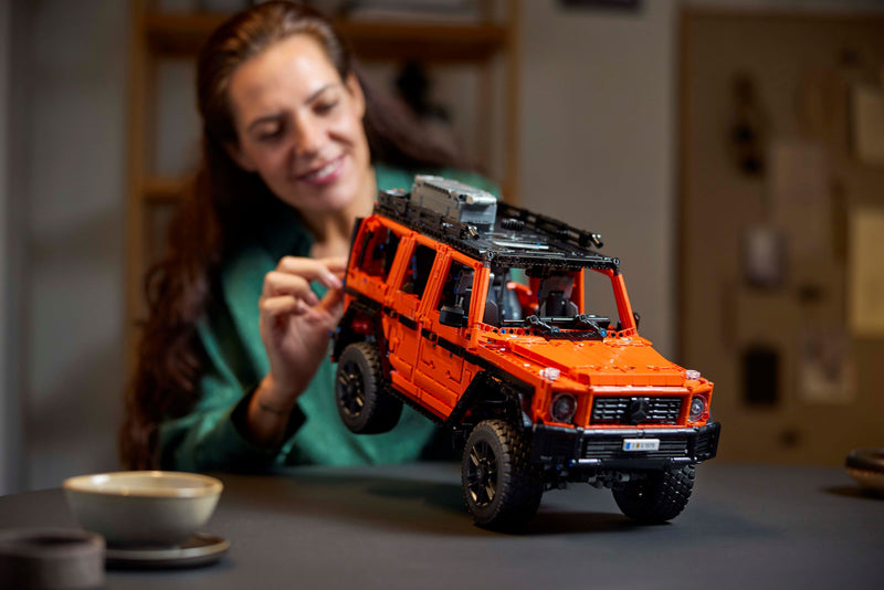 LEGO Technic Mercedes G 500 model 2891 Pieces, imported from the UK