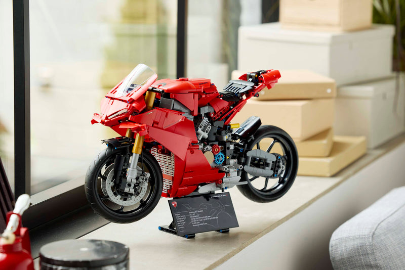 LEGO Technic Ducati Panigale V4 S Motorcycle 1603 Pieces - British product