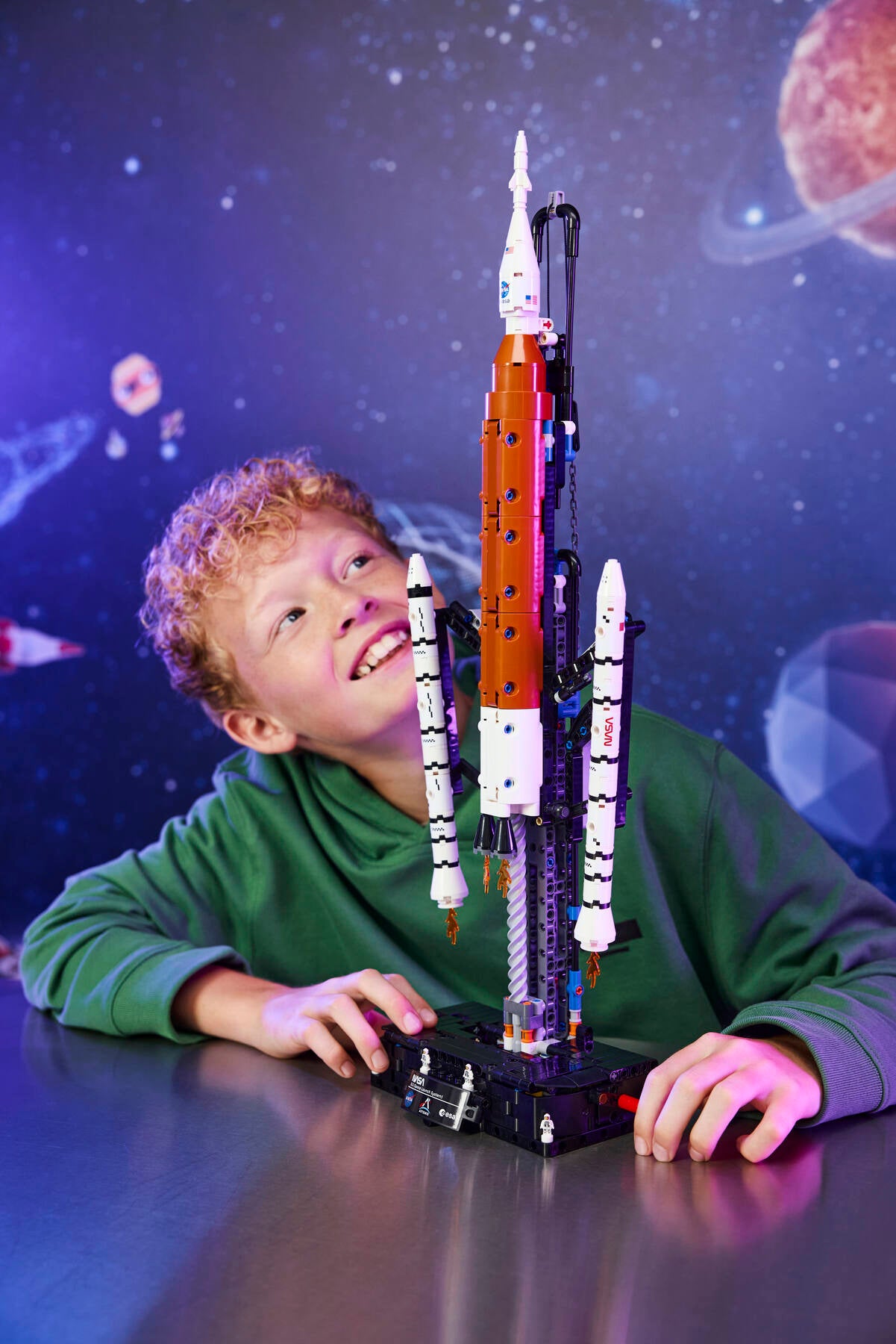 LEGO Technic NASA Artemis rocket model, UK version