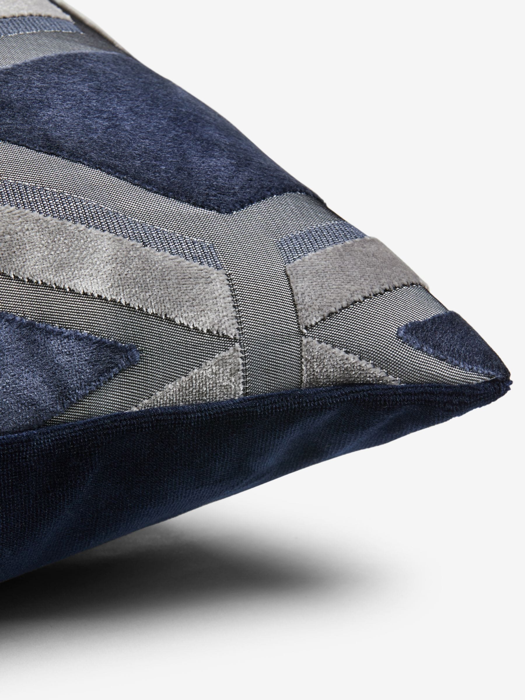 Cushion navy blue velvet geometric 50x50cm (British brand)